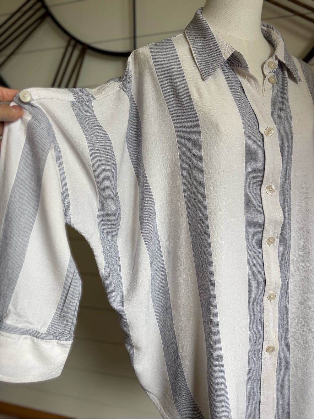 AE Oversized Striped Beach Shirt - Viscose/Linen Blend - White & Light Gray - M - Picture 8 of 13